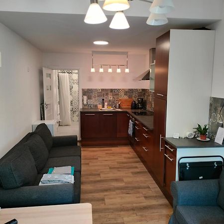 Urocze Studia: Sauna, Kominek i Ekonomiczne Opcje Blisko Warszawy Lomianki Exterior photo