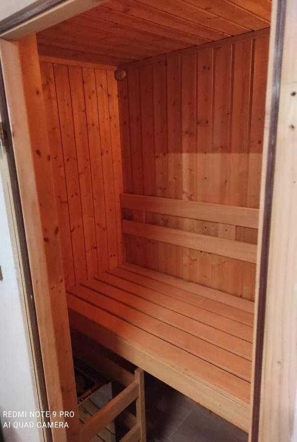 Urocze Studia: Sauna, Kominek i Ekonomiczne Opcje Blisko Warszawy Lomianki Exterior photo