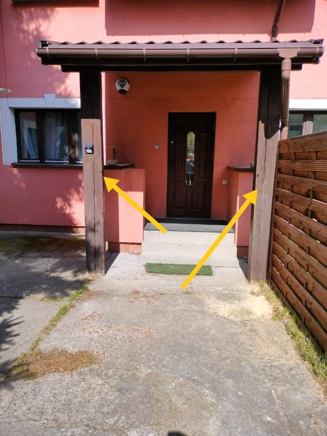 Urocze Studia: Sauna, Kominek i Ekonomiczne Opcje Blisko Warszawy Lomianki Exterior photo